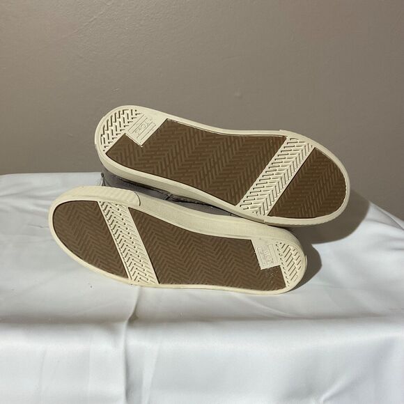 TOMS Taupe Vista Desert Suede Faux Fur Trim Water Resistant Booties - Picture 5 of 8